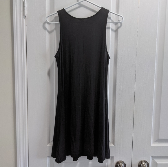 Old Navy Swing Tank Dress in Black- Petite - Picture 3 of 5